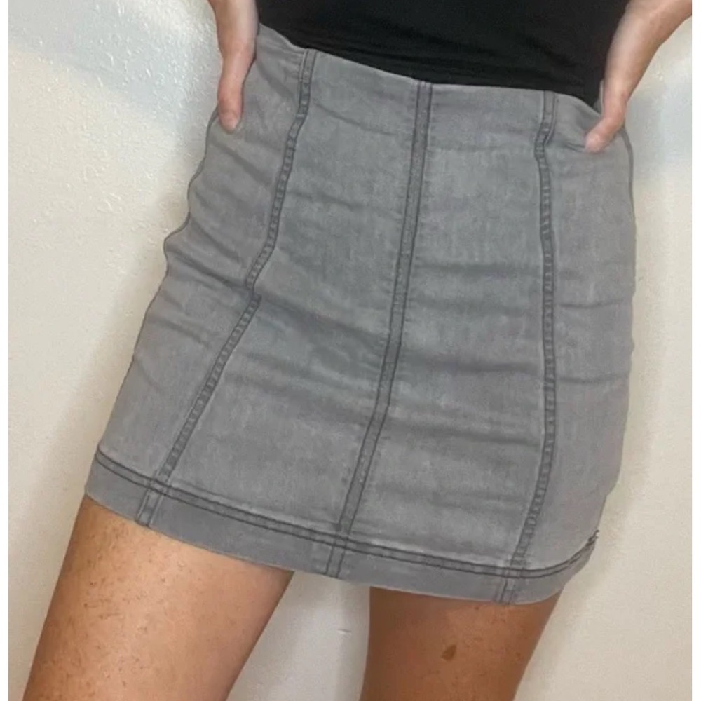 Free People Women's Size 12 Gray Denim‎ Mini Skirt Stretch Casual Boho